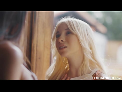 ❤️ It-tifla tiġi d-dar ftit xhur wara u tispiċċa tiekol il-pussy tal-stema taghha ️ Sluts f'mt.pornofilmtv.ru ❤